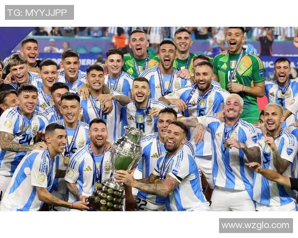 夺冠足球明星是谁揭秘他们的精彩瞬间与经典图片分享