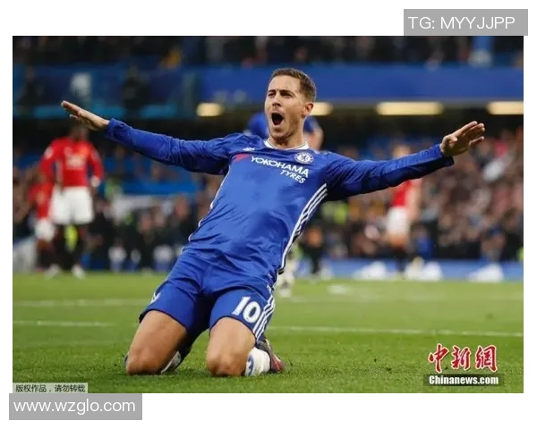 当今足坛风云人物:盘点现役最受欢迎的足球明星与他们的传奇故事 当今足坛风云人物:盘点现役最受欢迎的足球明星与他们的传奇故事